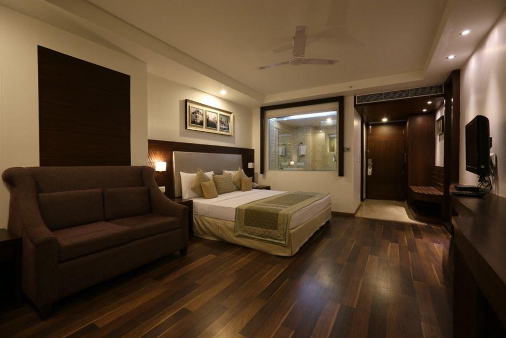 Hotel Le Roi Near New Delhi Railway Station מראה חיצוני תמונה