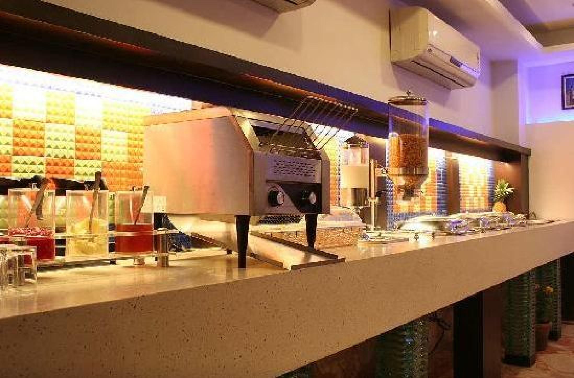 Hotel Le Roi Near New Delhi Railway Station מראה חיצוני תמונה