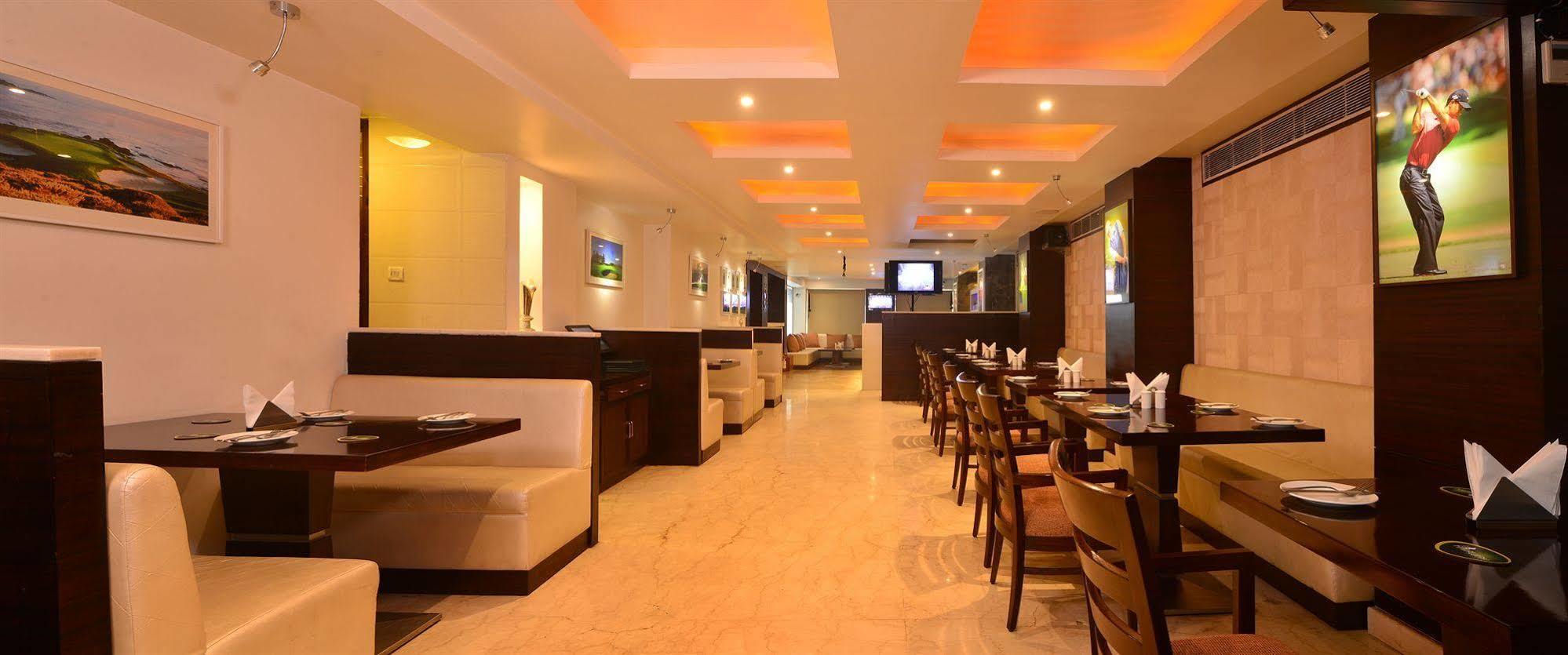 Hotel Le Roi Near New Delhi Railway Station מראה חיצוני תמונה